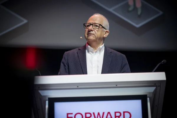 FORWARD22-8829.jpg