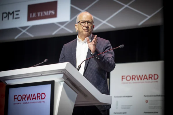 FORWARD22-8823.jpg