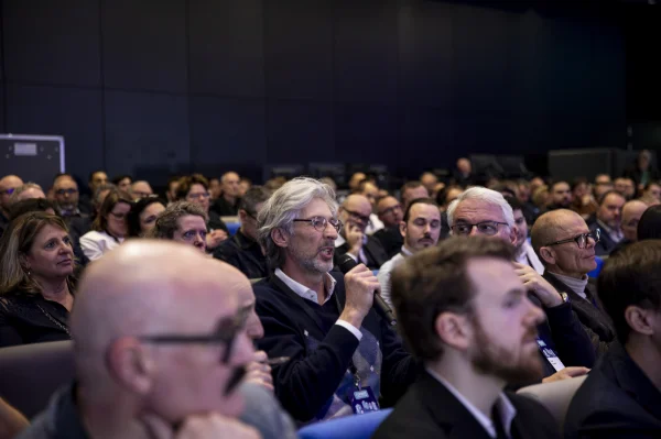 FORUMFORWARD26-8315WEB.jpg