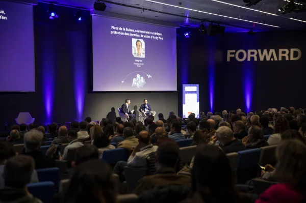 FORUMFORWARD26-8307WEB.jpg