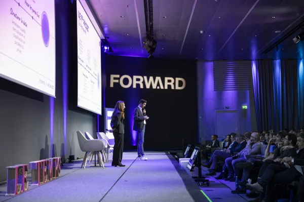 FORUMFORWARD26-9091WEB.jpg