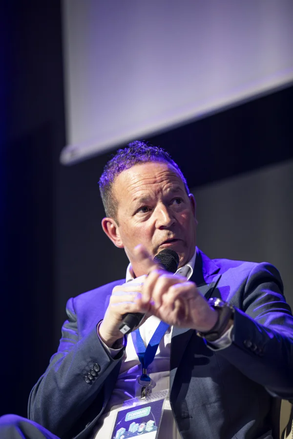 FORUMFORWARD26-8595WEB.jpg