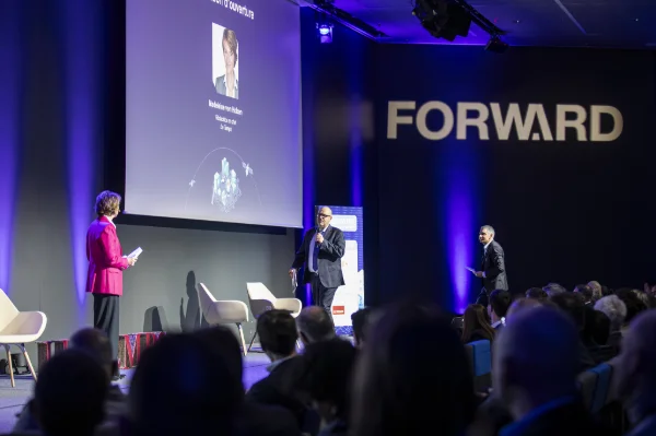 FORUMFORWARD26-8243WEB.jpg